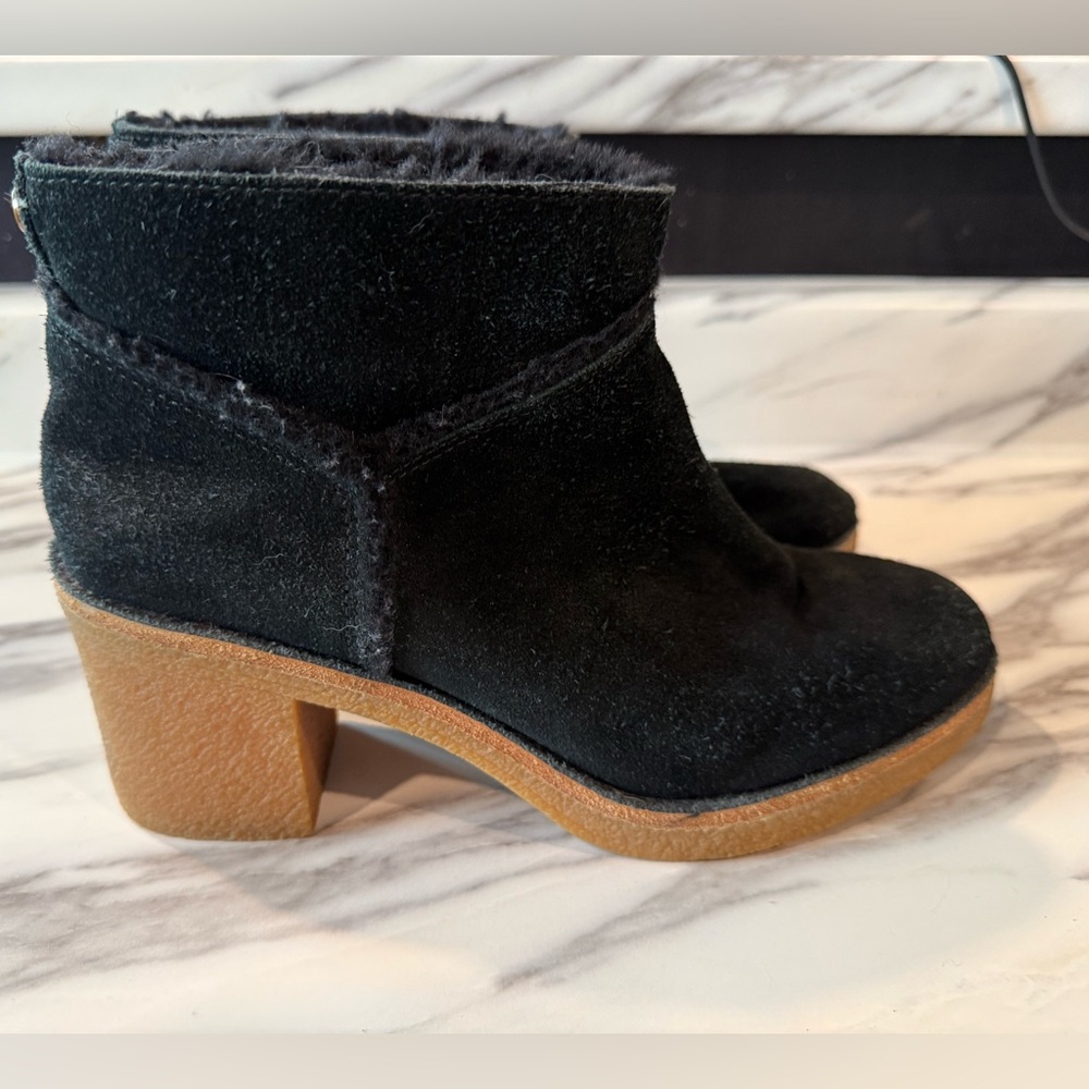 Ugg Kasen Ankle Boots